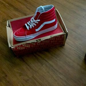 Red and white vans size 7 25 blue and white size 7 25 black and white 7.5 30